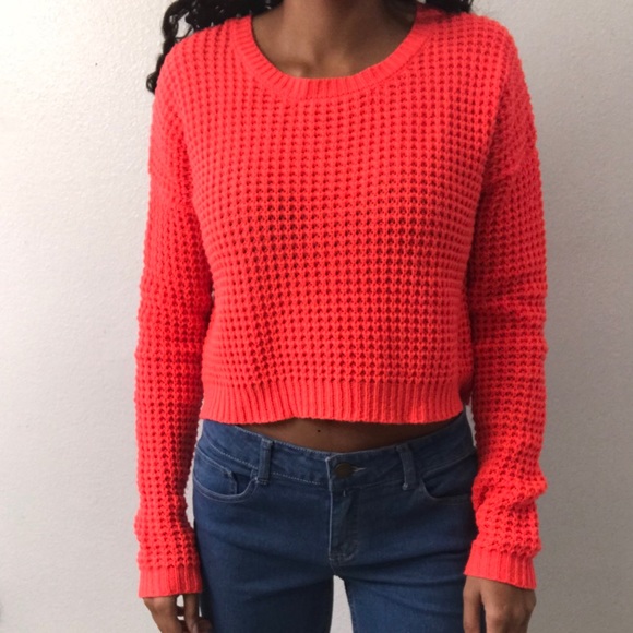 Tops - Knitted crop top